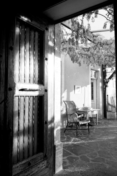 Photography titled "Patio, 522, un jard…" by Michel Akli, Original Artwork, Non Manipulated Photography