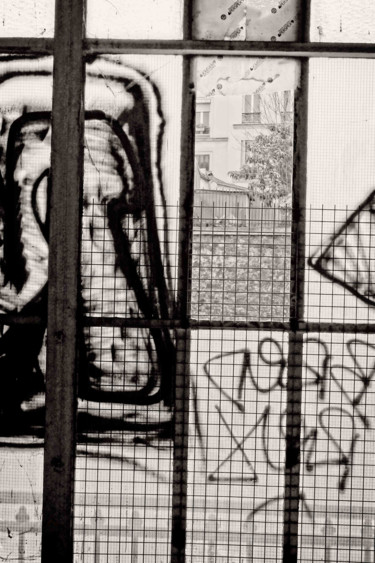 Photographie intitulée "Vitrail 5, Paris-Ro…" par Michel Akli, Œuvre d'art originale, Photographie non manipulée