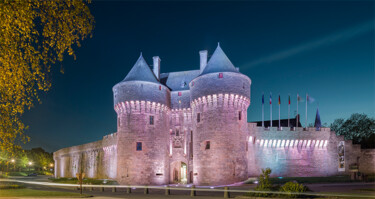 Photography titled "RAMPARTS DE GUERANDE" by Alain Besombes, Original Artwork, Digital Photography Mounted on Aluminium