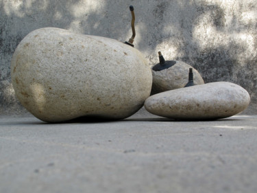 Sculpture titled "3 galets gonflables…" by Alain Platet, Original Artwork