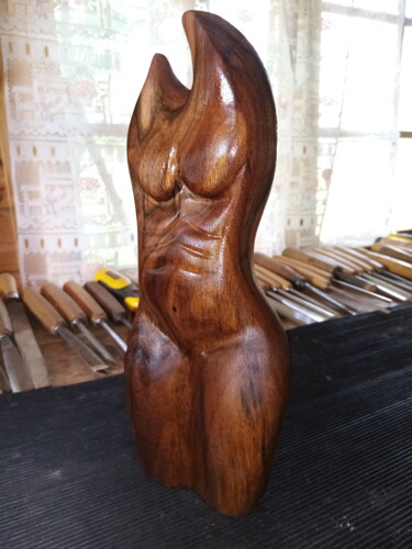 Sculpture titled "BUSTE FEMME ABSTRAI…" by Alain Polydor, Original Artwork, Wood