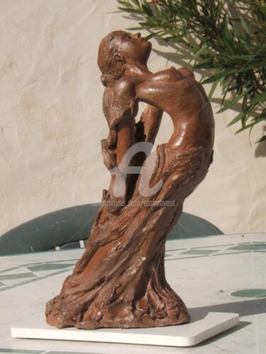 Sculpture titled "L'Envol,terre cuite…" by Alain Ravaut, Original Artwork