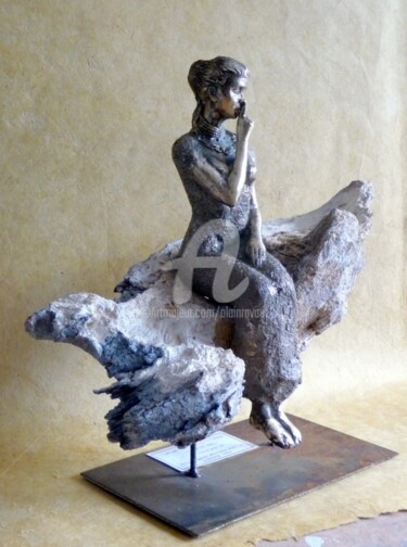 Sculpture titled "Les secrets" by Alain Ravaut, Original Artwork, Metals