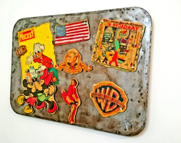 Collages intitulée "Mickey on metal tab…" par Alan Berg, Œuvre d'art originale