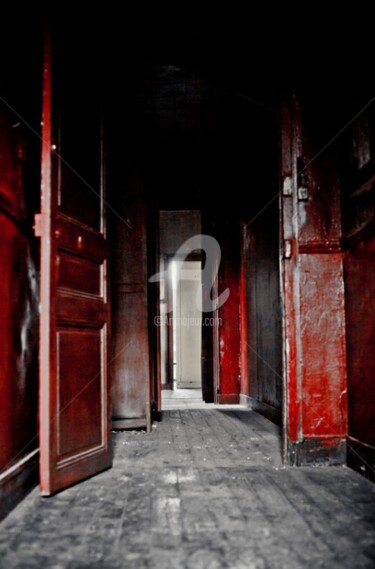 Photographie intitulée "Couloir#01" par Alanig Keltz, Œuvre d'art originale