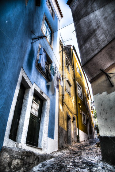Fotografia intitolato "Lisboa : street" da Alanig Keltz, Opera d'arte originale