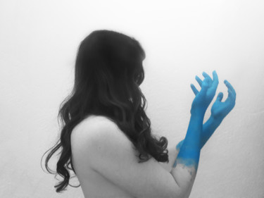 Fotografía titulada "I feel blue #3" por Albanne Cannet, Obra de arte original, Fotografía digital