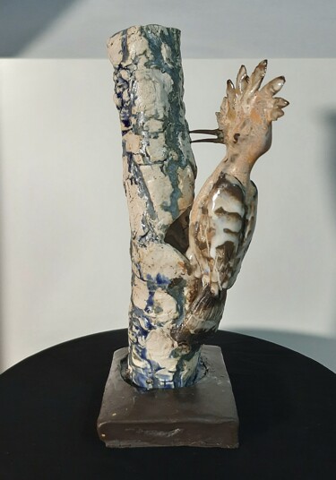 Scultura intitolato "Upupa - gres porcel…" da Albert Gadomski, Opera d'arte originale, Ceramica