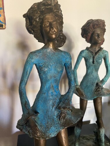 雕塑 标题为“ragazza con stivali” 由Albertini, 原创艺术品, 青铜
