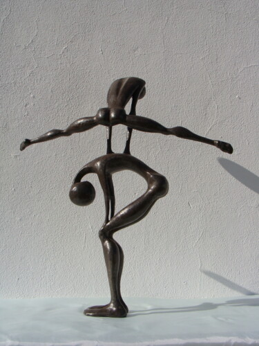 Sculpture titled "saute-mouton" by Alberto Kissola, Original Artwork, Resin