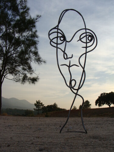 Sculpture intitulée "almada negreiros" par Alberto Kissola, Œuvre d'art originale, Métaux