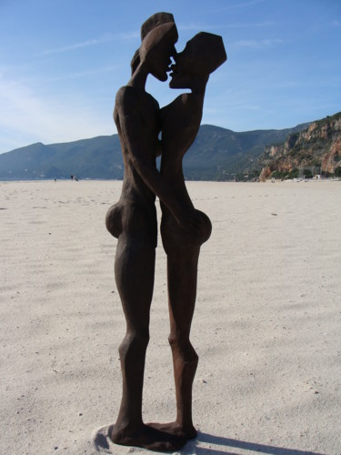 Skulptur mit dem Titel "Amor entranho" von Alberto Kissola, Original-Kunstwerk, Andere