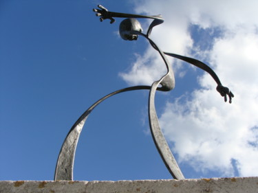 Sculpture titled "Panic" by Alberto Kissola, Original Artwork, Metals