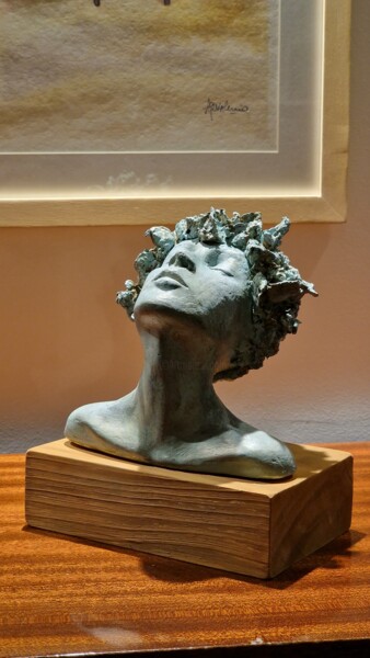 Sculpture intitulée "Joy" par Alejandra Valeiro, Œuvre d'art originale, Plâtre