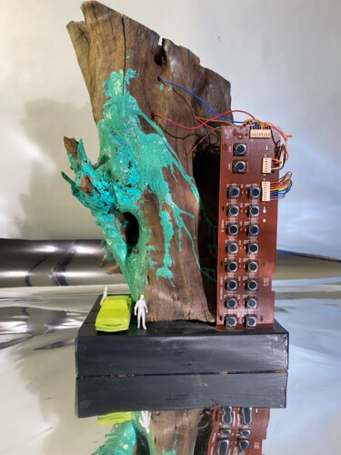 Skulptur mit dem Titel "S-02 - IN THE MIDDL…" von Aleks Rosenberg, Original-Kunstwerk, Holz
