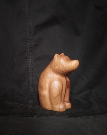 Sculpture titled "Медведь красивый, м…" by Aleksandr Stepanov, Original Artwork, Wood