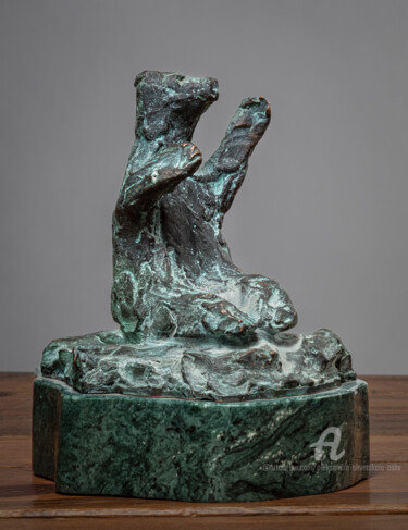 Sculpture titled "Sloth on a mixed st…" by Aleksandra Shvetskaia (ASHV), Original Artwork, Bronze