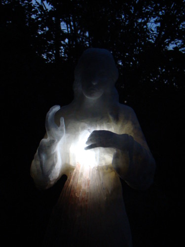 Скульптура под названием "Christ miséricordie…" - Aleksandra Kann-Bogomilska, Подлинное произведение искусства, Камень