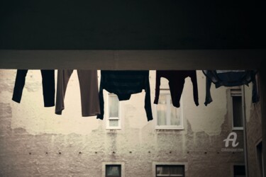 Fotografia intitolato "Drying clothes" da Alen Gurovic, Opera d'arte originale, Fotografia non manipolata