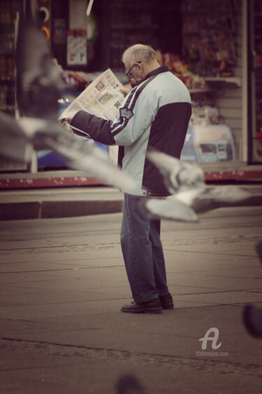 Photography titled "Newspapers" by Alen Gurovic, Original Artwork, Non Manipulated Photography