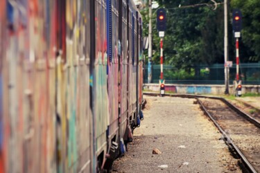 Fotografie mit dem Titel "Train" von Alen Gurovic, Original-Kunstwerk, Nicht bearbeitete Fotografie