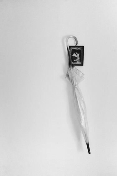 Photographie intitulée "Umbrella" par Alen Gurovic, Œuvre d'art originale, Photographie non manipulée