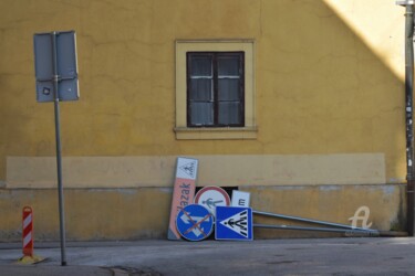 Φωτογραφία με τίτλο "Traffic signs v1" από Alen Gurovic, Αυθεντικά έργα τέχνης, Μη χειραγωγημένη φωτογραφία