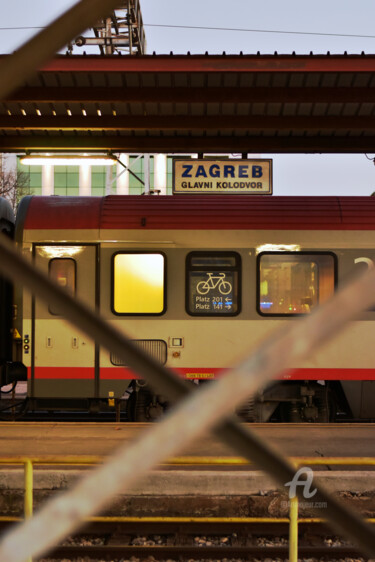 Photography titled "Zagreb train station" by Alen Gurovic, Original Artwork, Digital Photography
