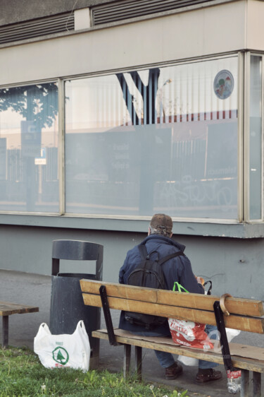 Photographie intitulée "Sit and wait" par Alen Gurovic, Œuvre d'art originale, Photographie numérique