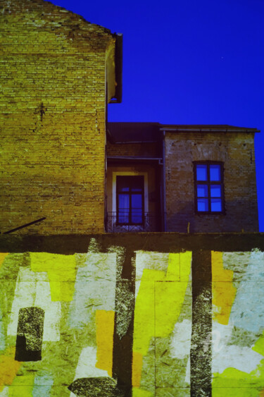 Photographie intitulée "Blue sky at night" par Alen Gurovic, Œuvre d'art originale, Photographie numérique
