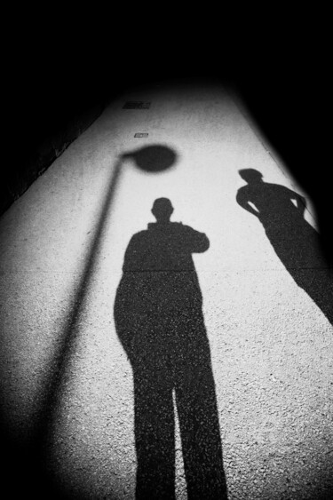 Fotografie getiteld "Shadows of two peop…" door Alen Gurovic, Origineel Kunstwerk, Digitale fotografie