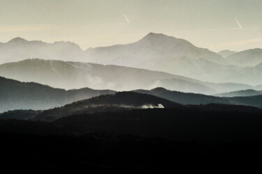 Photographie intitulée "Langhe, Piemonte" par Aleph Uteza Lysimaque, Œuvre d'art originale, Photographie numérique