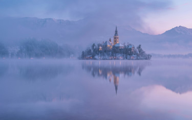 Fotografia intitolato "Lake Bled in winter" da Aleš Krivec, Opera d'arte originale