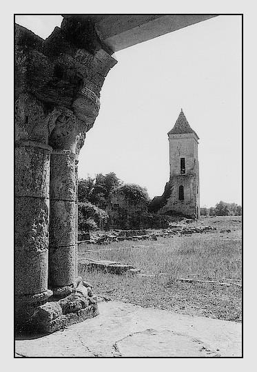 Photographie intitulée "Abbaye de Blasimon." par Jean-Louis Alessandri, Œuvre d'art originale