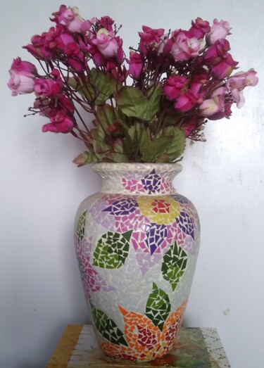 Design titled "Vaso de flores" by Alessandro Bortolini, Original Artwork, Clay