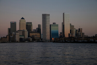 Photographie intitulée "Canary Wharf Skylin…" par Alessandro Ceccarelli, Œuvre d'art originale, Photographie numérique