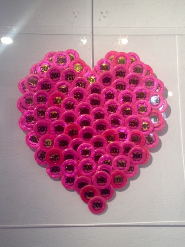 Escultura intitulada "Love is a gamble" por Alessandro Coralli, Obras de arte originais, Plástico