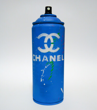 Sculpture titled "CHANEL BLUE" by Alessio Hassan Alì (Hipo), Original Artwork, Spray paint