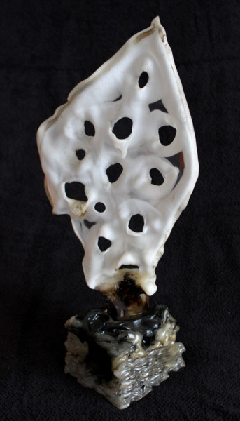 Escultura intitulada "Ice on fire" por Alexandre Pinhel, Obras de arte originais, Plástico