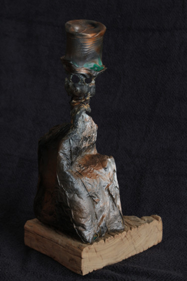 Skulptur mit dem Titel "Invisible man with…" von Alexandre Pinhel, Original-Kunstwerk, Holz
