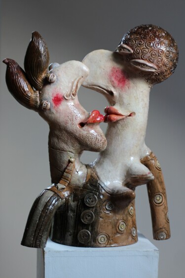 Скульптура под названием "Czekoladkowe całowa…" - Alex Johanson, Подлинное произведение искусства, Глина