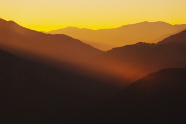 Fotografia intitulada "Peaks at sunset" por Alex Kalm, Obras de arte originais, Fotografia digital