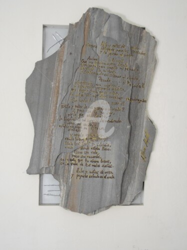 Escultura titulada "Hilo y notas de avi…" por Alffonso Marfil, Obra de arte original, Piedra
