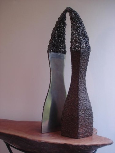 Escultura titulada "Entre el espacio bu…" por Alfranco, Obra de arte original