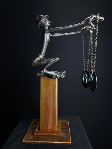Sculpture titled "Marionettenspieler" by Alfred Eberharter, Original Artwork, Bronze