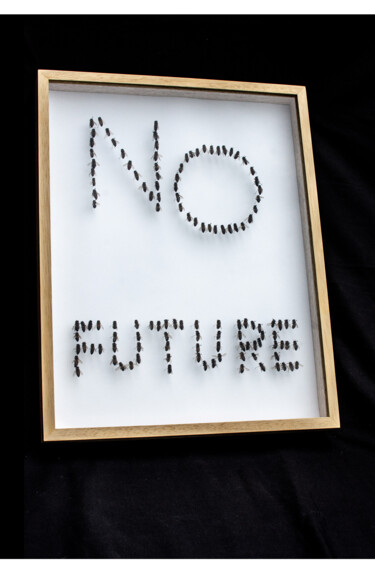 Collagen mit dem Titel "No future" von Aline Part, Original-Kunstwerk, Collagen