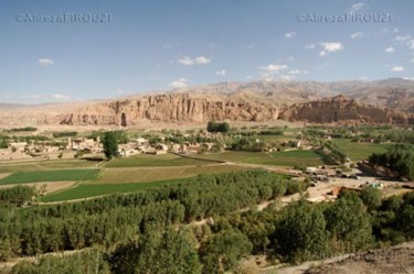 Photographie intitulée "Vallée de Bamiyan" par Alireza Firouzi, Œuvre d'art originale