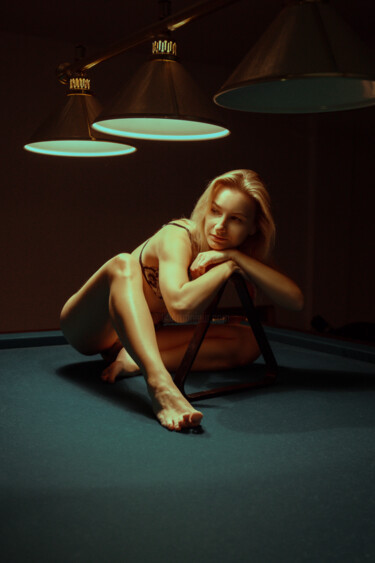 Photographie intitulée "In billiard table 5" par Alla Toporskaya, Œuvre d'art originale, Photographie numérique