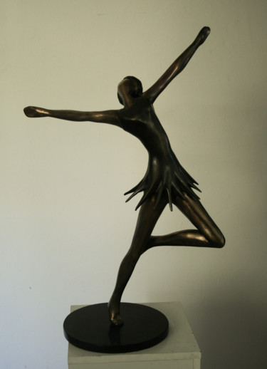 Skulptur mit dem Titel "Ballerina taking off" von Ypym Shystyq, Original-Kunstwerk, Metalle