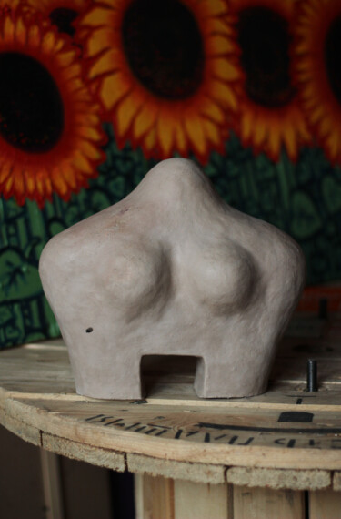 Sculpture titled "Woman" by Allians, Original Artwork, Clay